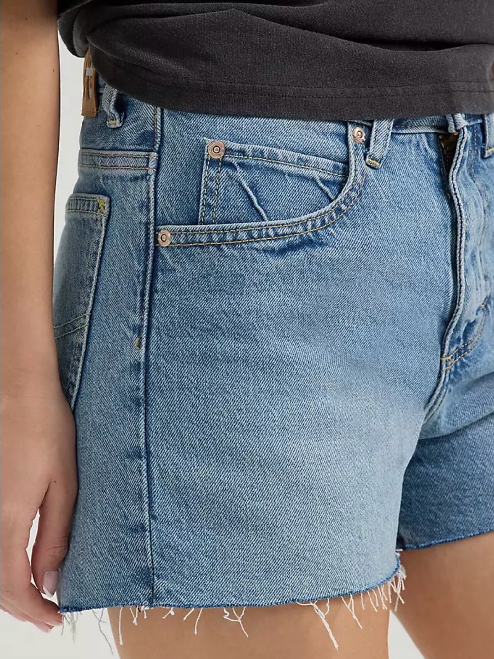 NWT Lee Jeans Women’s Loose Cut Off RIDER Shorty Short size 32